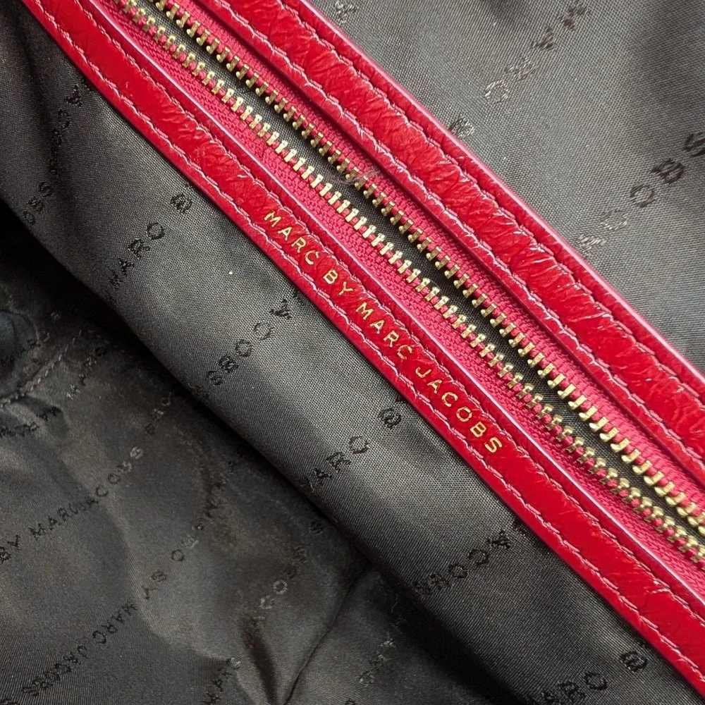 Marc‎ by Marc Jacobs Red Patent Leather Tote Crossbody Bag Gold Hardware